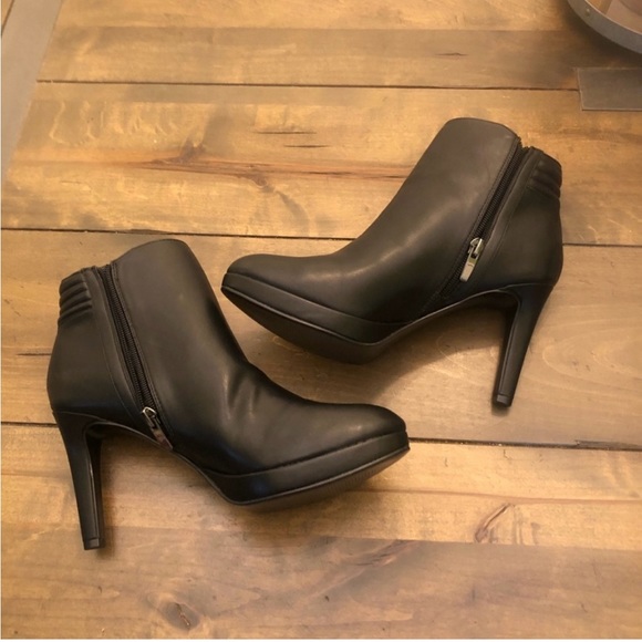 Nine West Kuinby 3 Boots - Picture 5 of 16